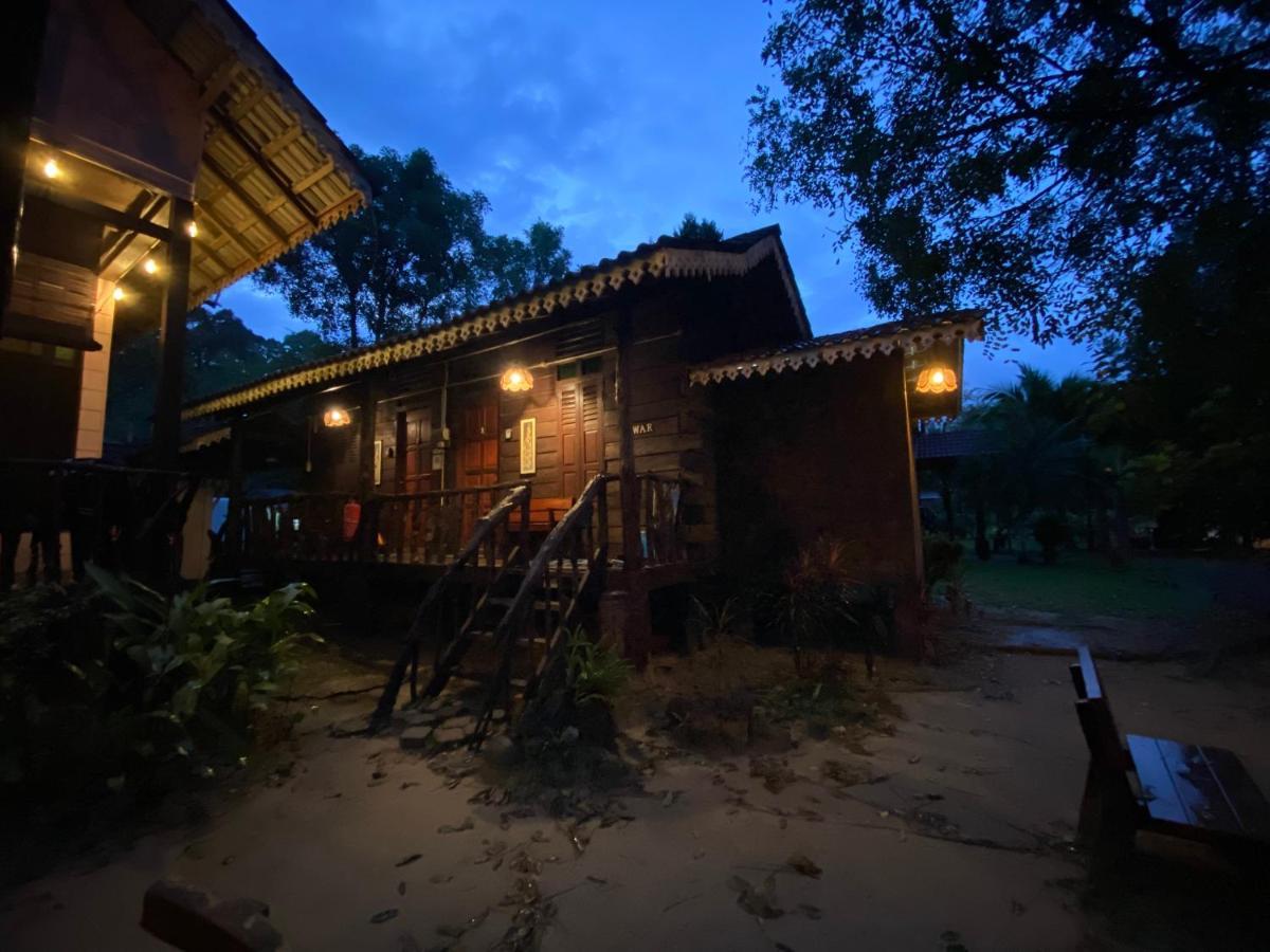 Rustic Chalet - Dahlia N Mawar At Sedim Vista Кулім Екстер'єр фото